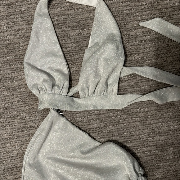 Domonique Halter Mini Dress - Picture 7 of 8